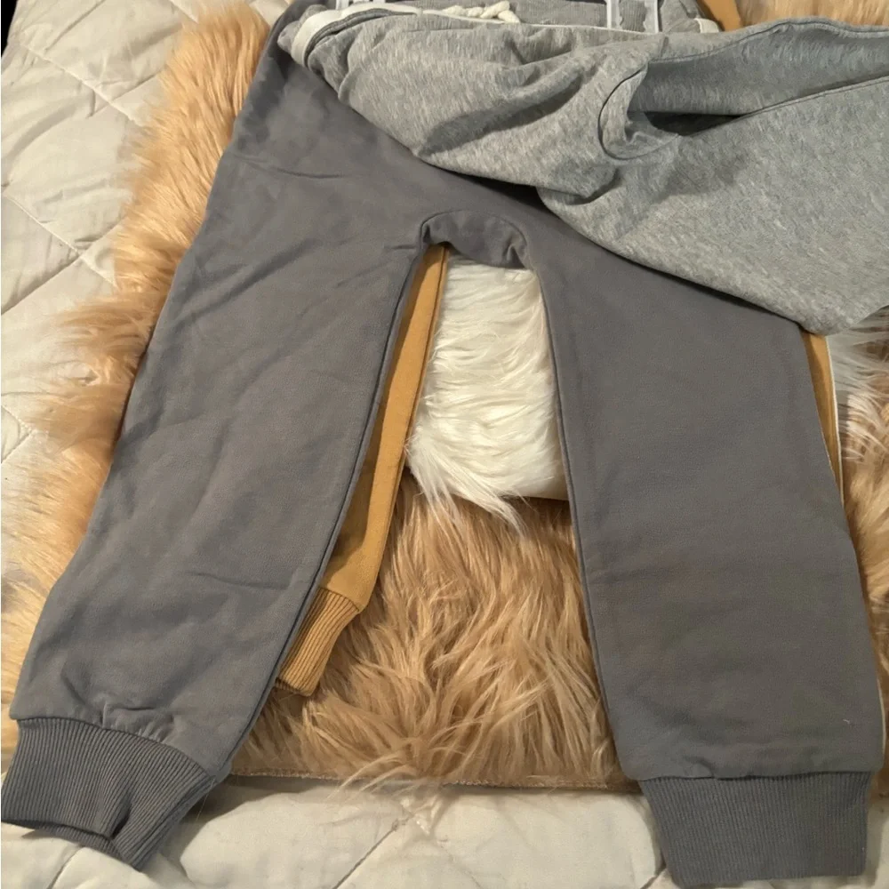 GERBER BOYS 3 PAIRS OF TODDLER SWEAT PANTS. - Picture 3 of 4